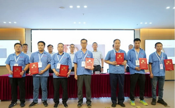 修建生长双翼：UU电玩城股份2025手艺传承与清静守护系统同步升级